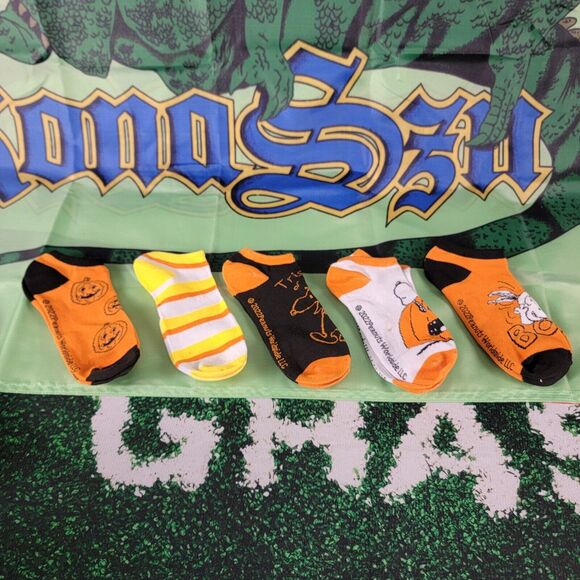 Halloween Theme Socks 5 Pairs - Picture 2 of 2